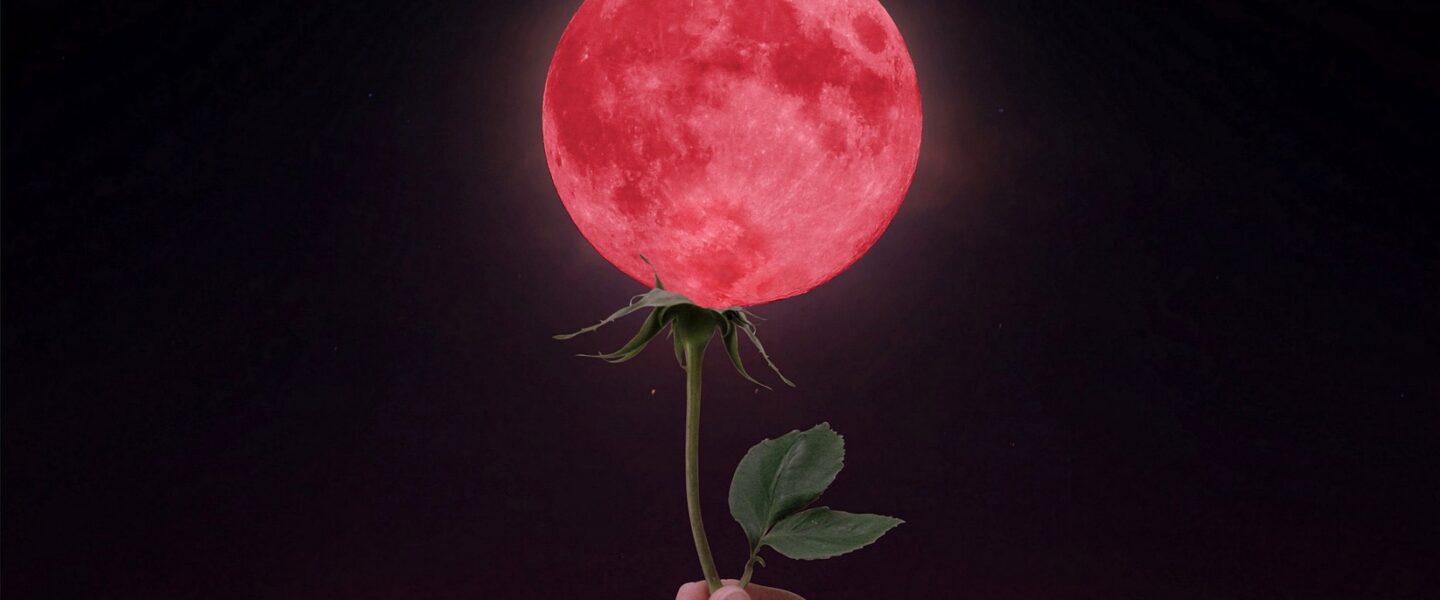 赤き月